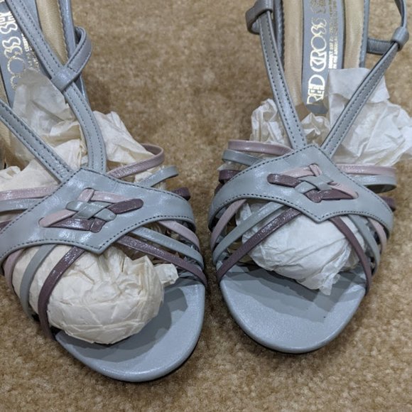Vintage Periwinkle Heeled Slingback Sandals by Red Cross Shoes - Picture 3 of 6